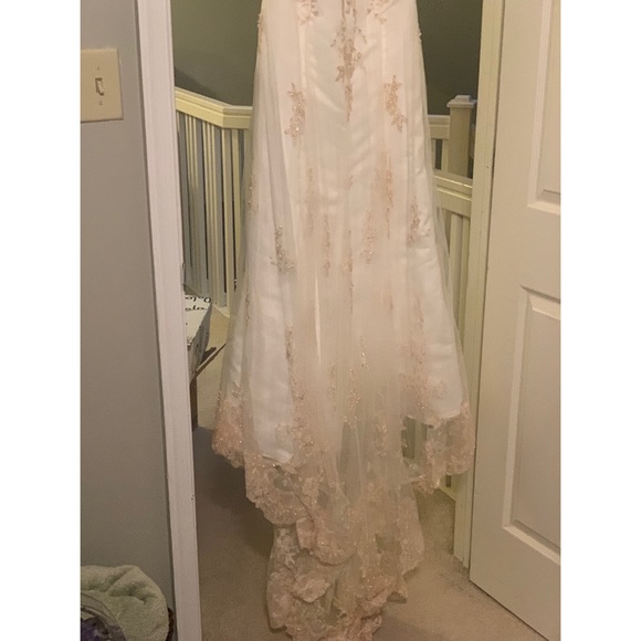 NWT Stunning Alfred Angelo Wedding Gown! - Picture 6 of 11